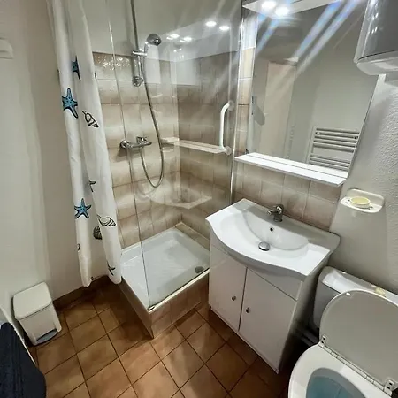 A Les Bains アパート